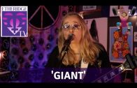 Melissa Etheridge Sings ‘Giant’ on EtheridgeTV